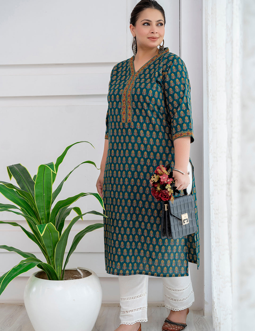 Floral Printed V-Neck Cotton Straight Kurta