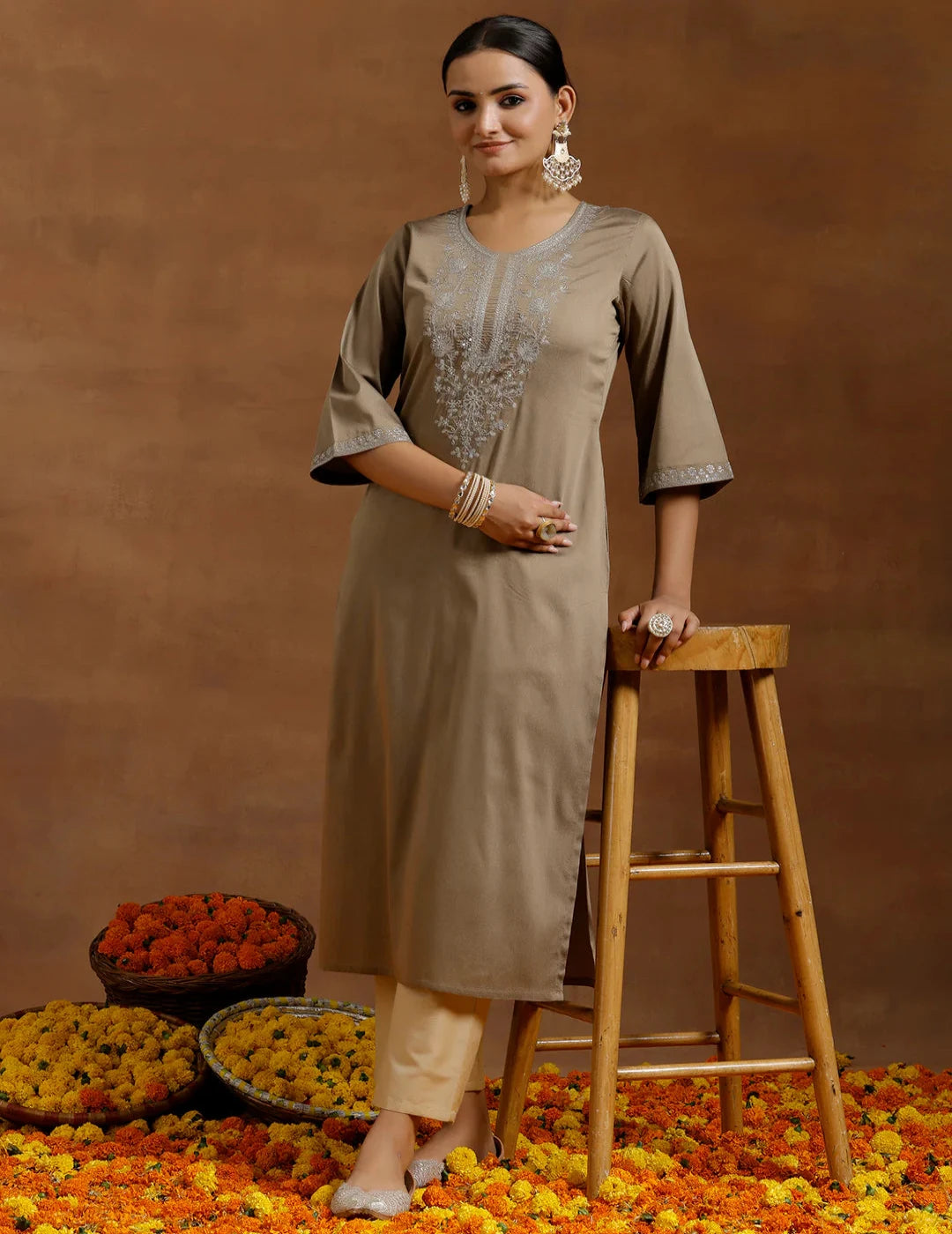 Ethnic Motifs Embroidered straight Sequinned Kurta Set