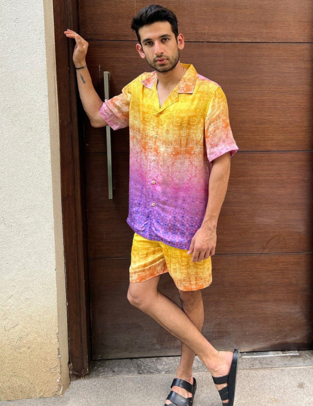 粉色 &amp; 金色 Cape Dhoti 套装