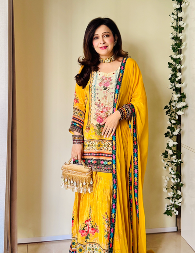 粉色 &amp; 金色 Cape Dhoti 套装