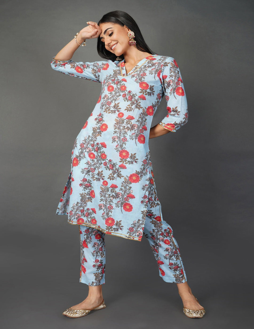 Digital Printed Straight Kurta Paired with Straight Pants (Set of 2)