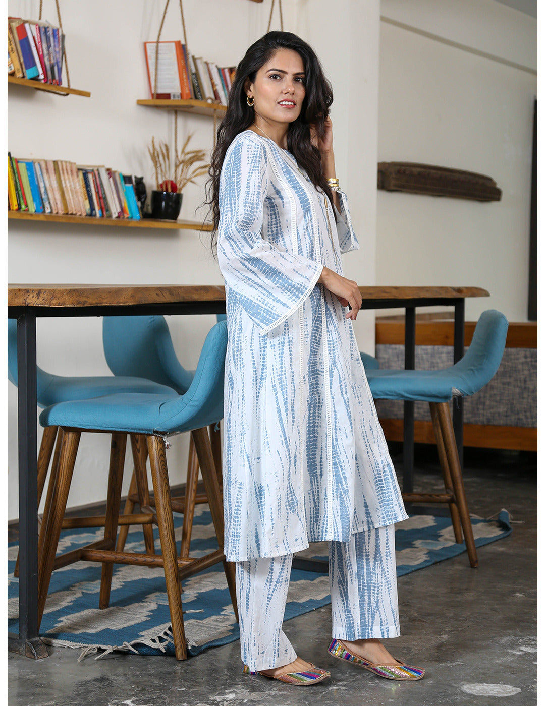 蓝色 Shibori 印花 Kali Kurta 套装