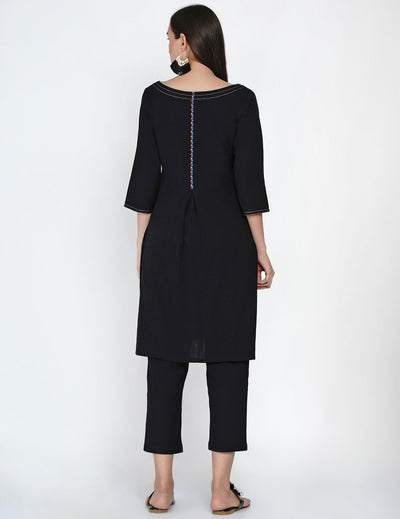 Black contrast-stitched lace kurta