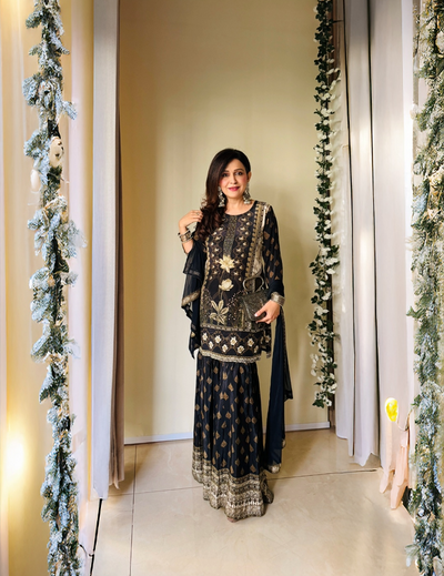 粉色 &amp; 金色 Cape Dhoti 套装