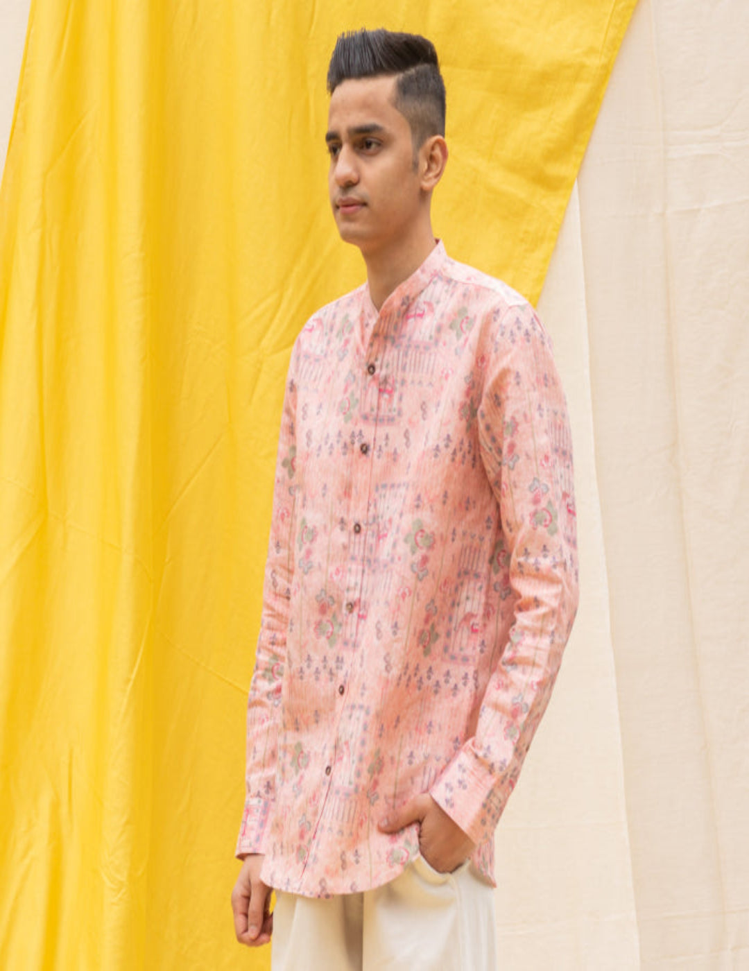 粉色 &amp; 金色 Cape Dhoti 套装