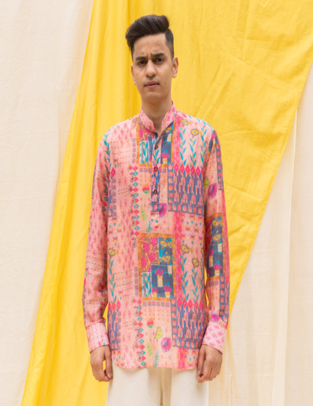 粉色 &amp; 金色 Cape Dhoti 套装