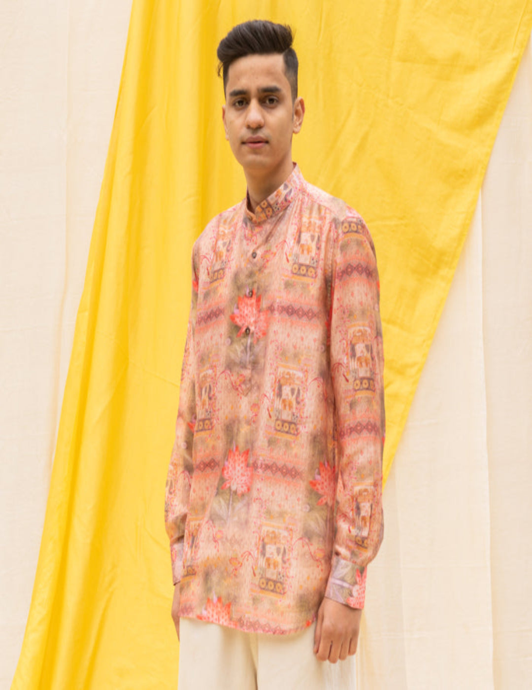 粉色 &amp; 金色 Cape Dhoti 套装
