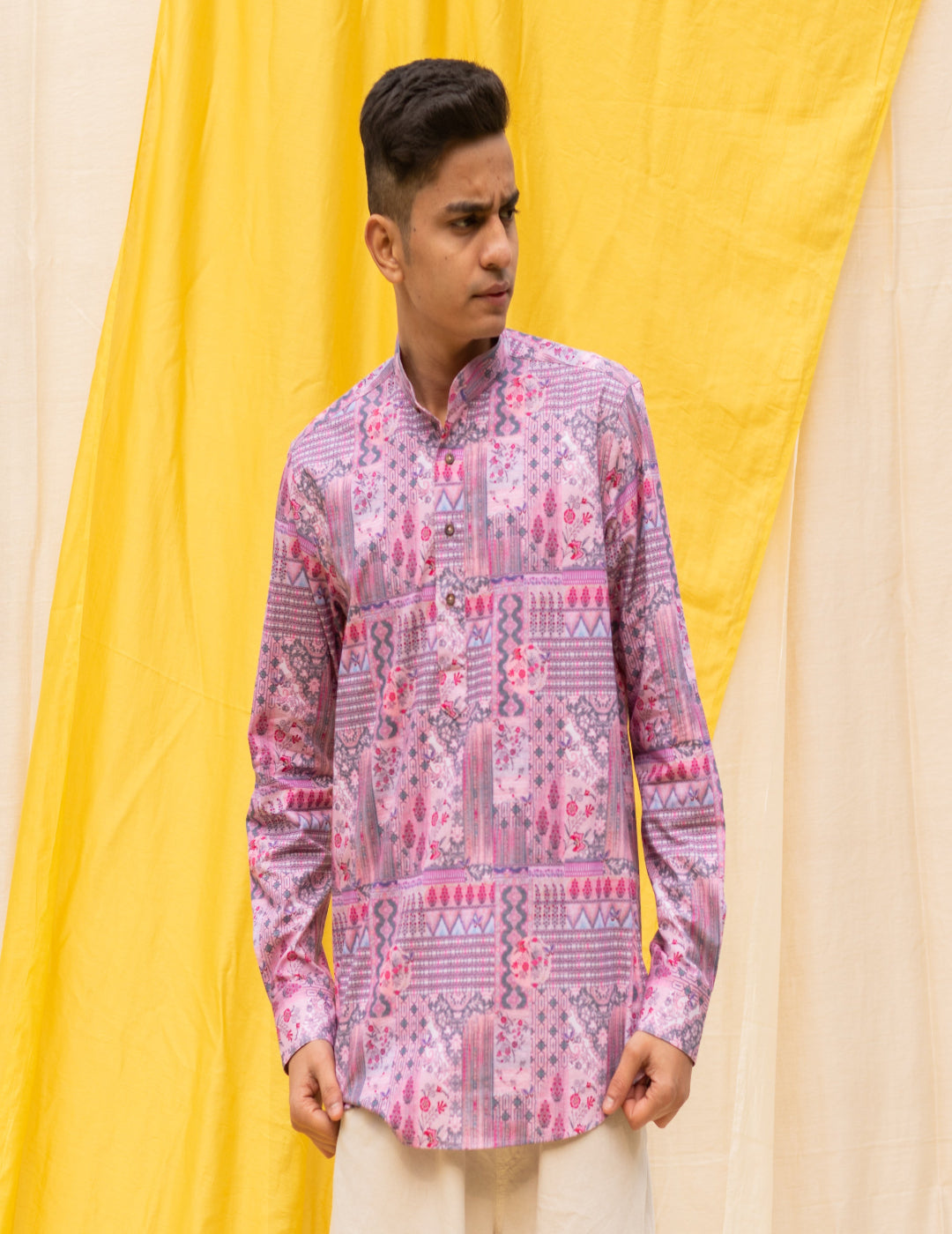 粉色 &amp; 金色 Cape Dhoti 套装