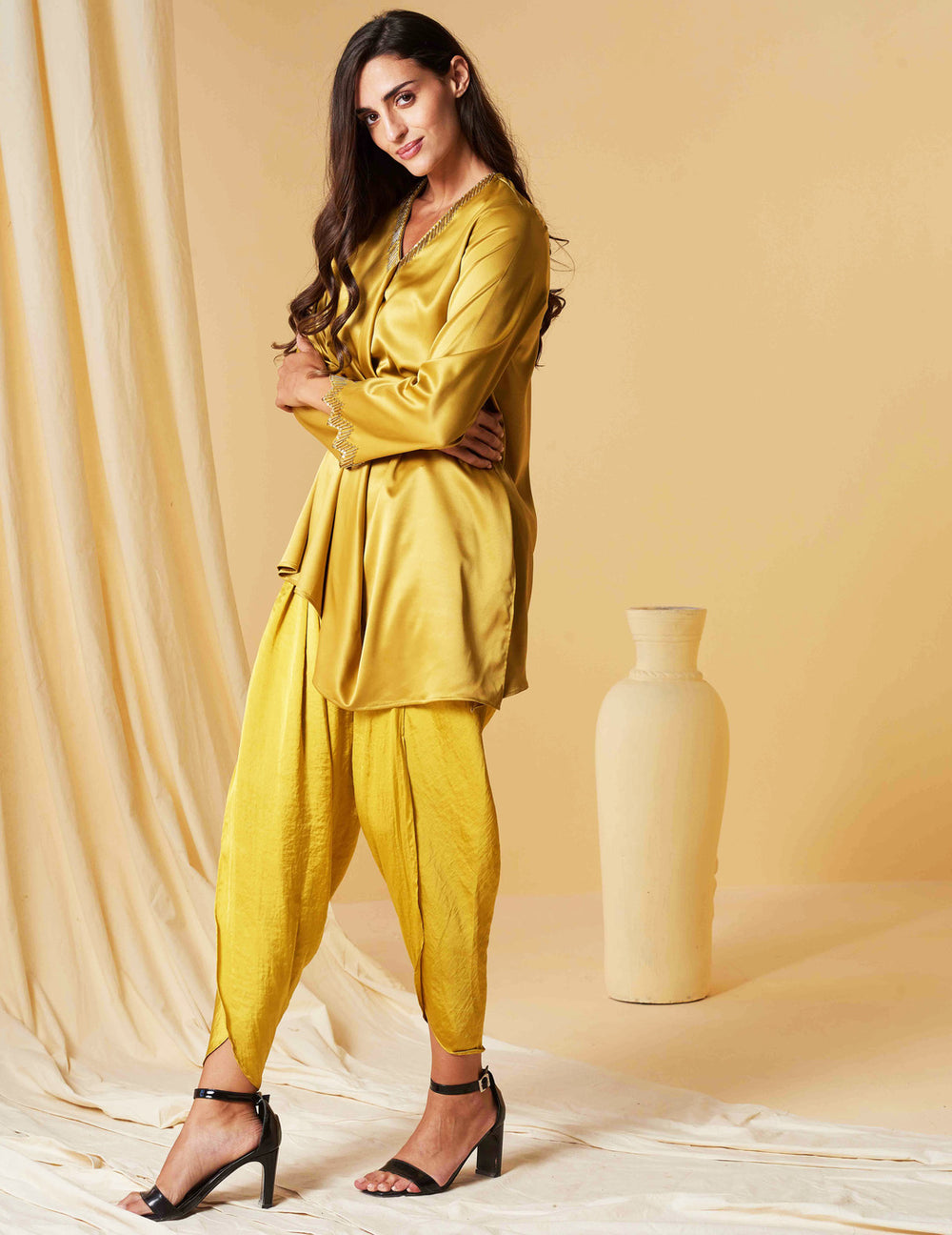 Chique- Women party gowns wear dresses online shopping in