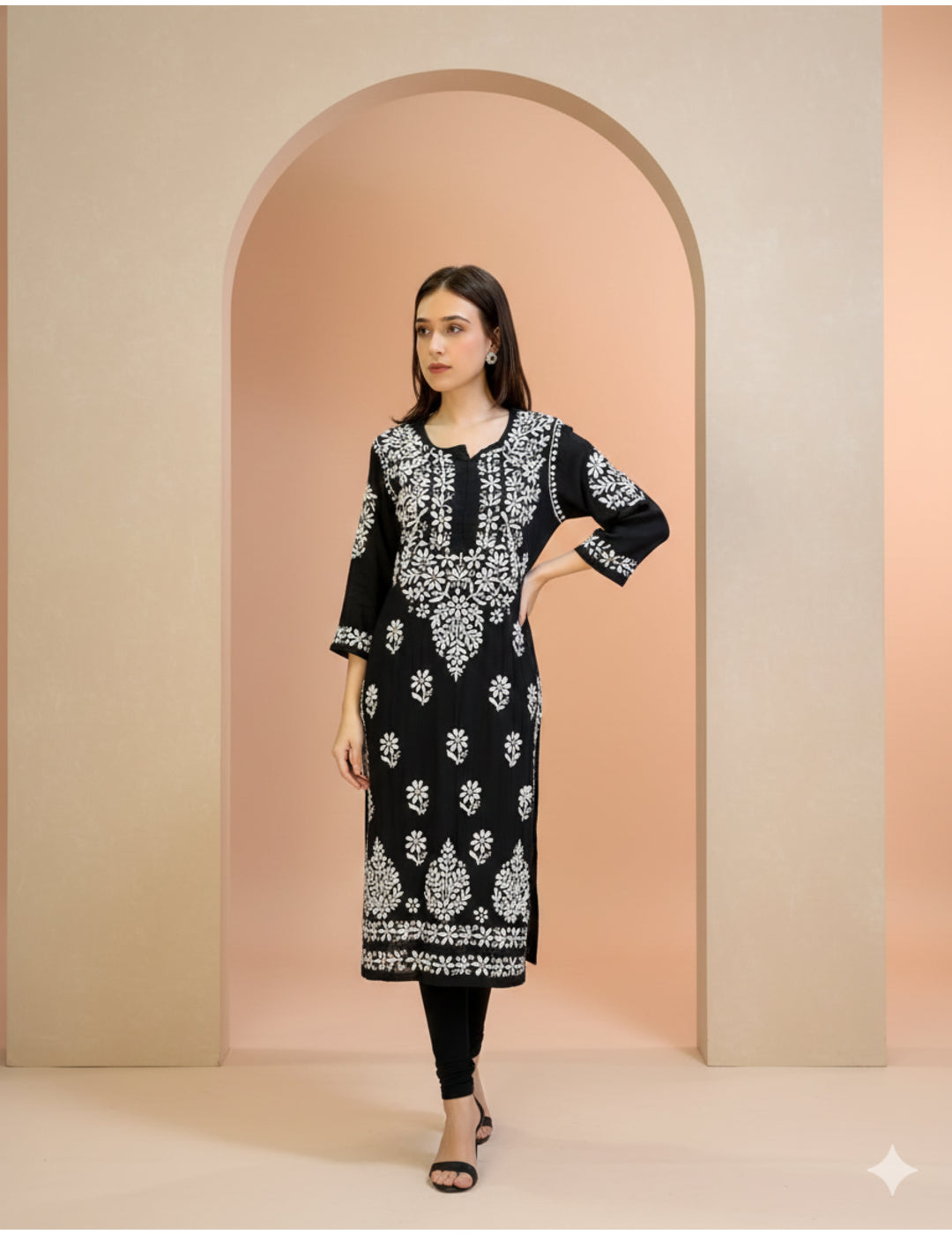 黑色 Chikankari 长款 Kurti