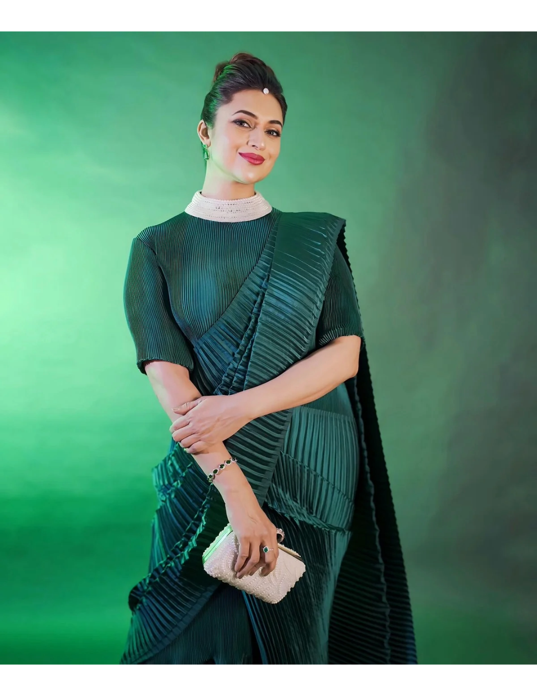 Green Saree Embroidered Neck Blouse With Belt