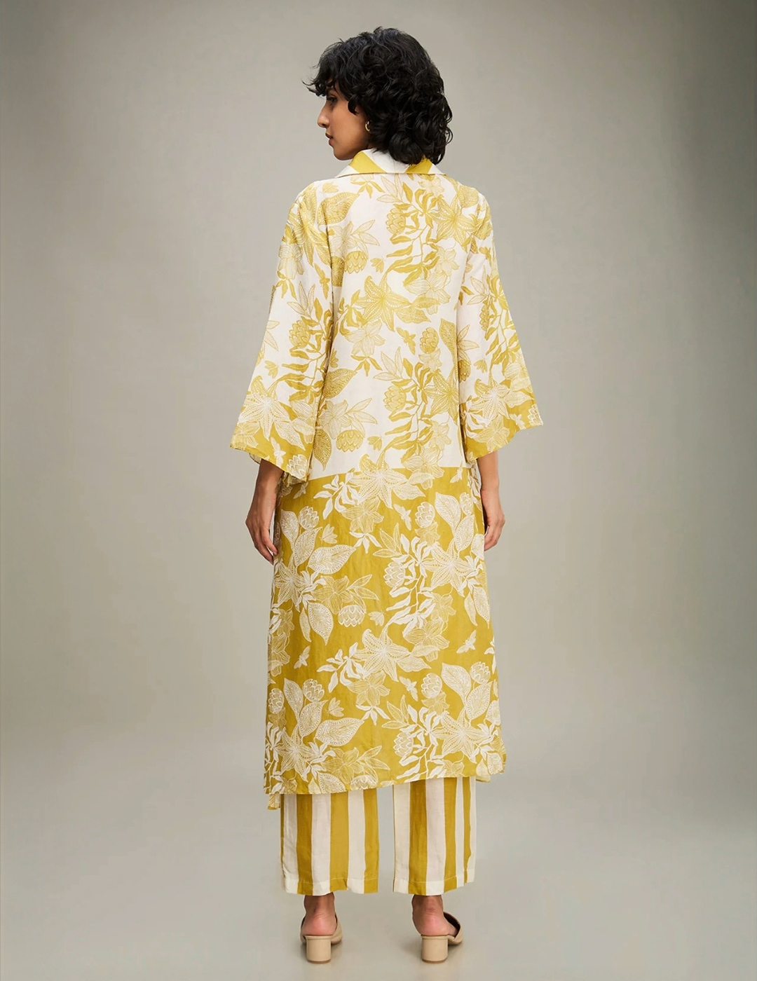 Ahyana Printed Co ord Set With Jacket