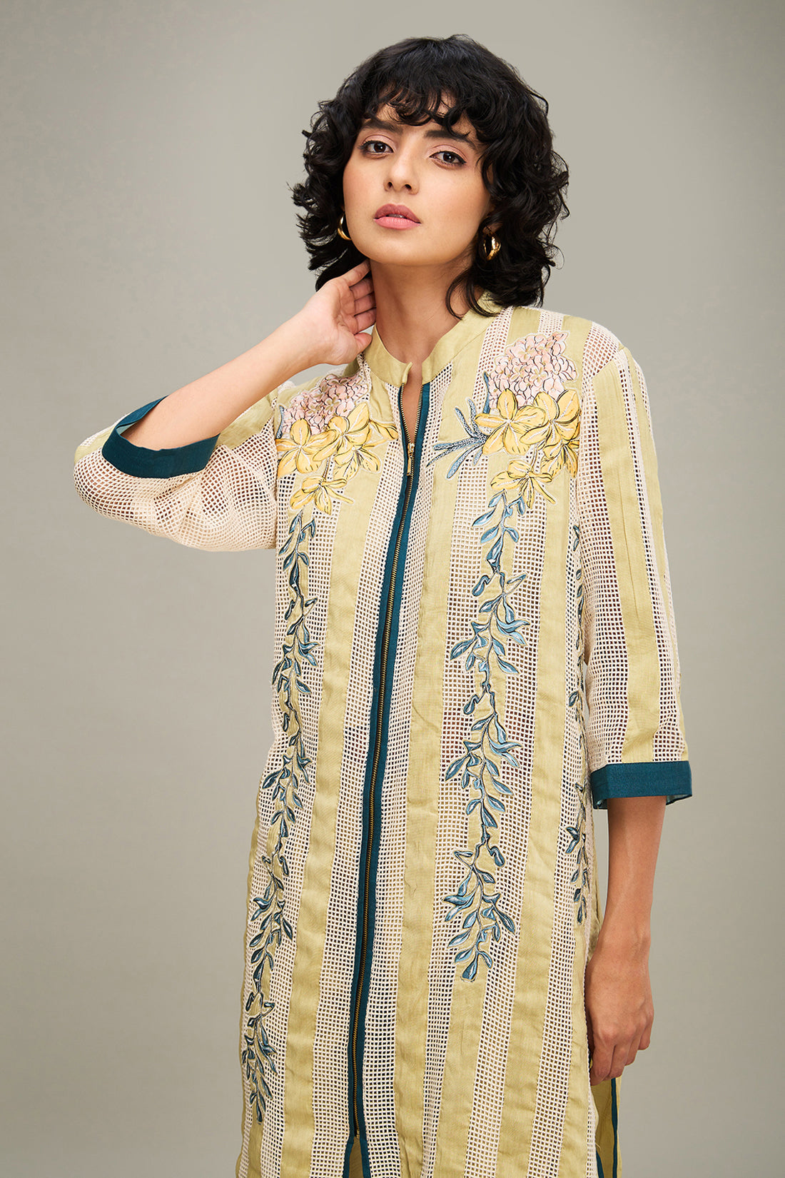 Zinnia Applique Kurta Set