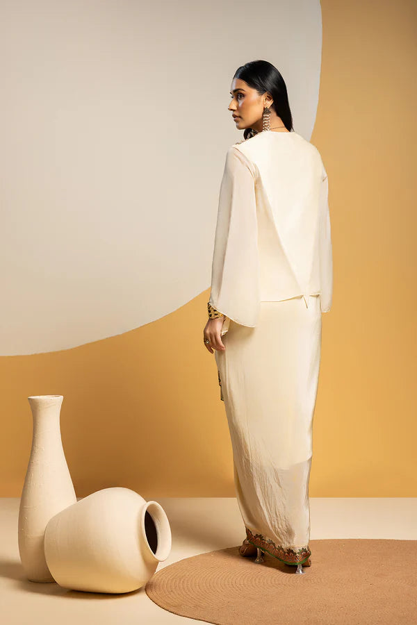 粉色 &amp; 金色 Cape Dhoti 套装