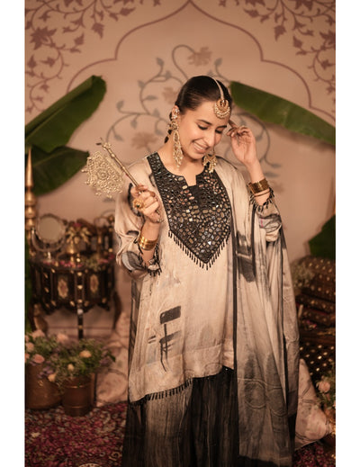 The Boozy Button Gajar Ka Halwa Black Cotton Silk Kurta Pant Dupatta