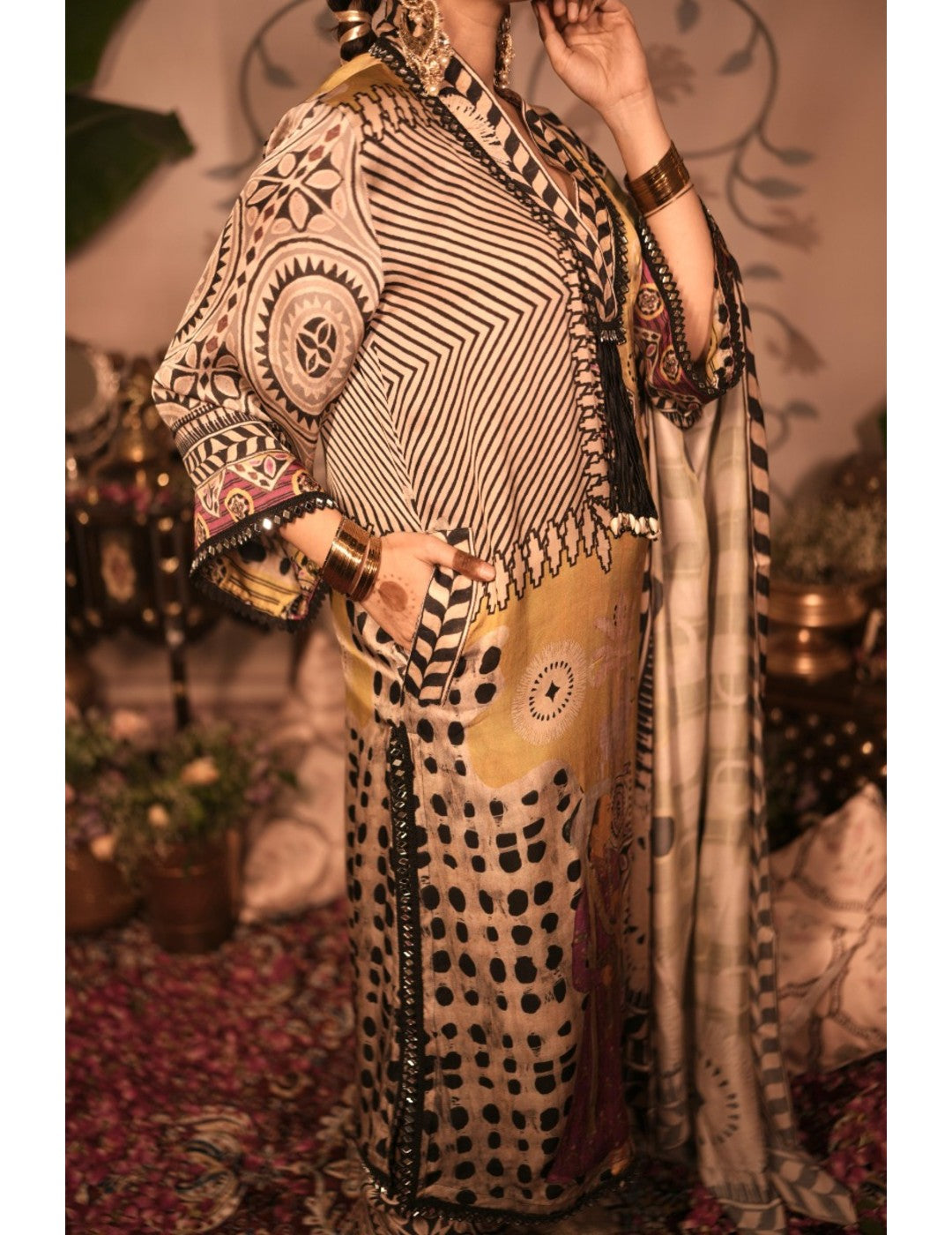 The Boozy Button Kheer Yellow Cotton Silk Kurta Pant Dupatta