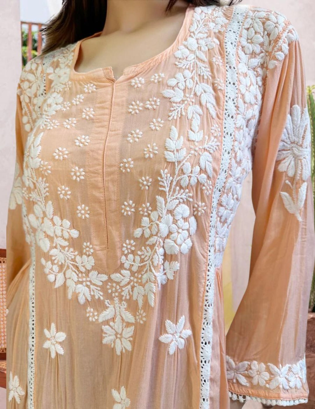 桃色 Chikankari 短款 Kurti