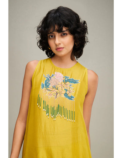 粉色 &amp; 金色 Cape Dhoti 套装