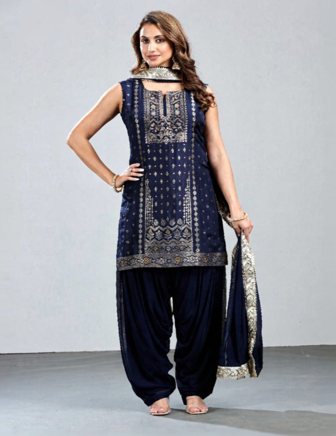 蓝色 Khadi 印花 Sharara 套装