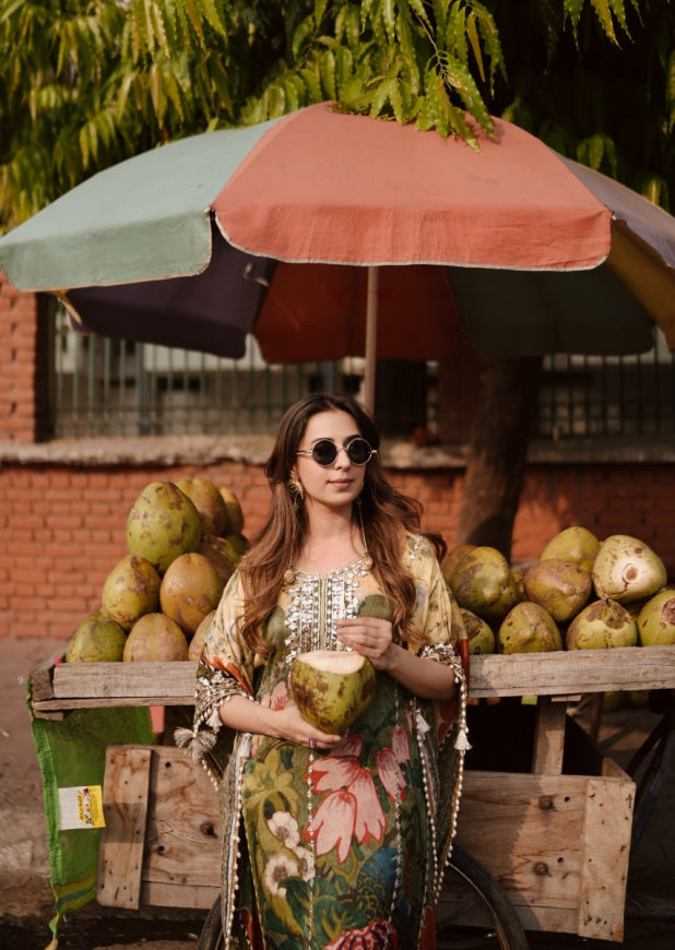Street Side Nariyal Kaftan