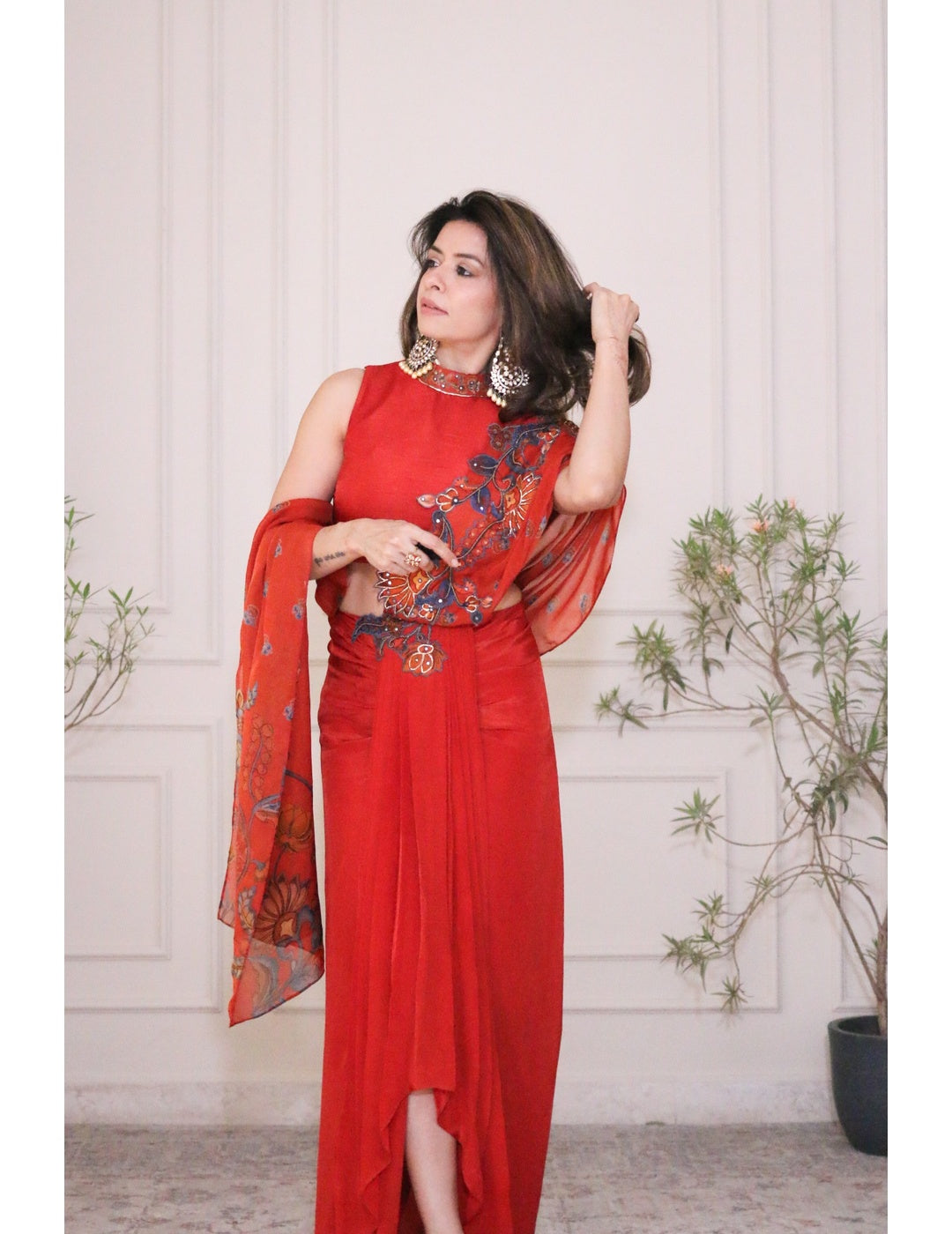 粉色 &amp; 金色 Cape Dhoti 套装