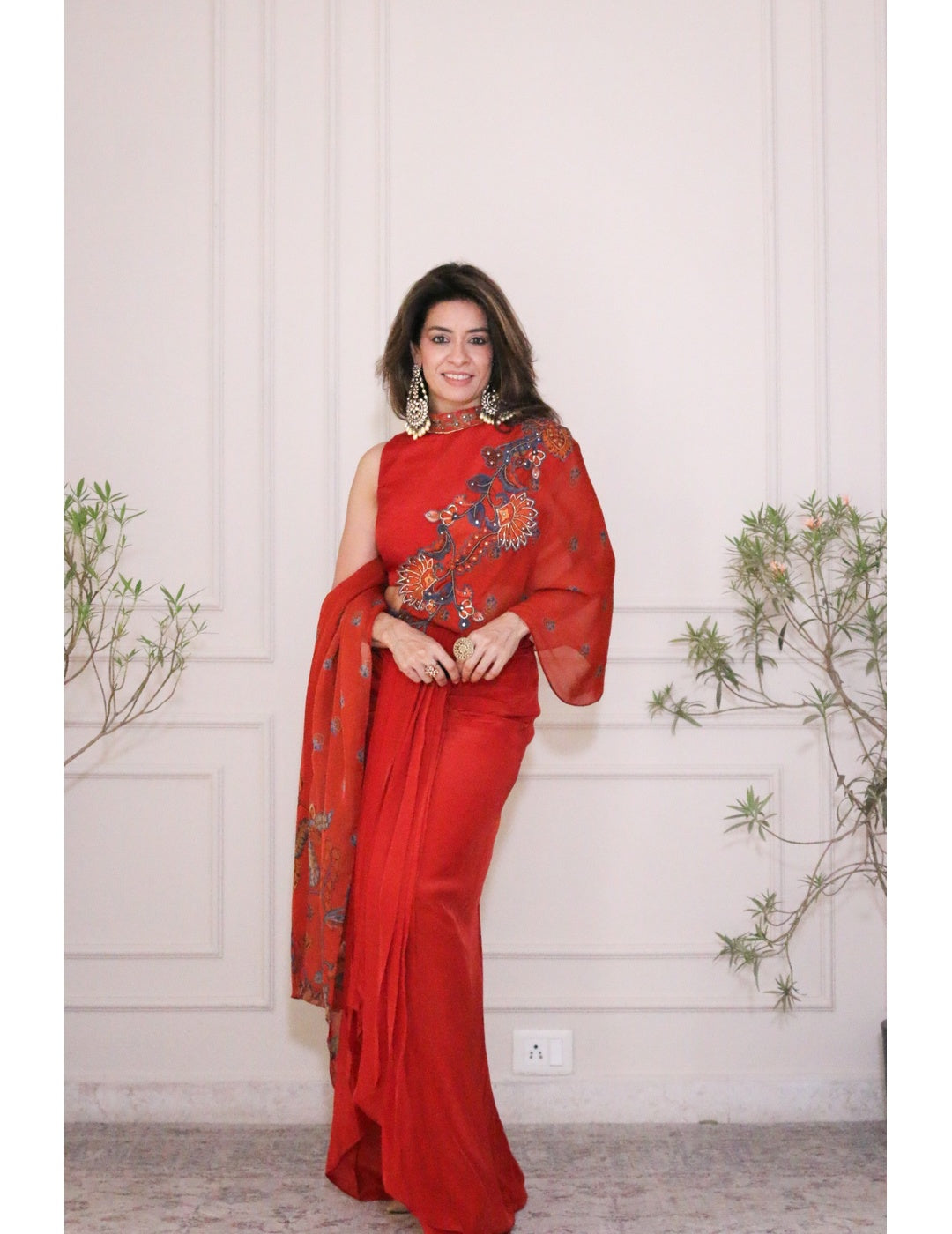 粉色 &amp; 金色 Cape Dhoti 套装