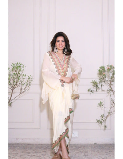 粉色 &amp; 金色 Cape Dhoti 套装